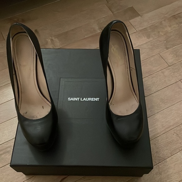 Saint Laurent Classic Pump - Picture 2 of 5